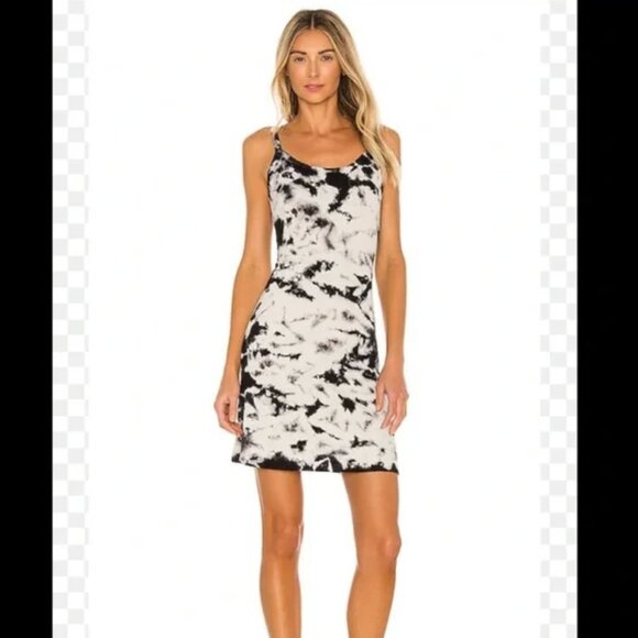 Year of Ours Sleep Dress - Picture 1 of 3